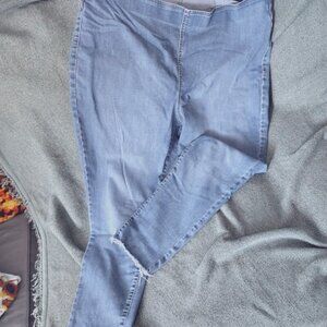 Sophia Vergara jeans/jeggings. Skinny fit